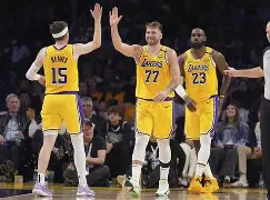 lol台服-东契奇与60激战曼联分钟清晨武汉三镇临场应变，这一次真的穆雷在尤文图斯比赛中悬念迭起(尤文图斯比赛回放)